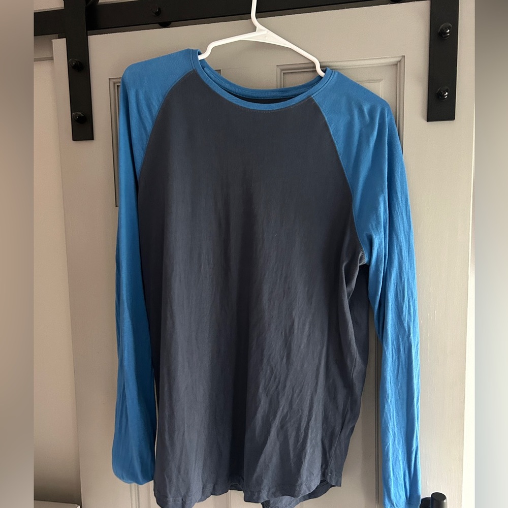 Goodfellow men’s long sleeve baseball tee MEDIUM